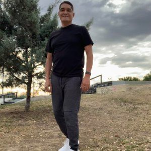 Meet your Posher, Rene